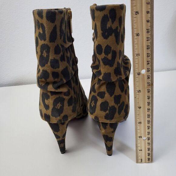 VINCE CAMUTO Blaira Boots Womens 6.5 Leopard Print Brown Suede Heels Pointed Toe - Picture 4 of 10